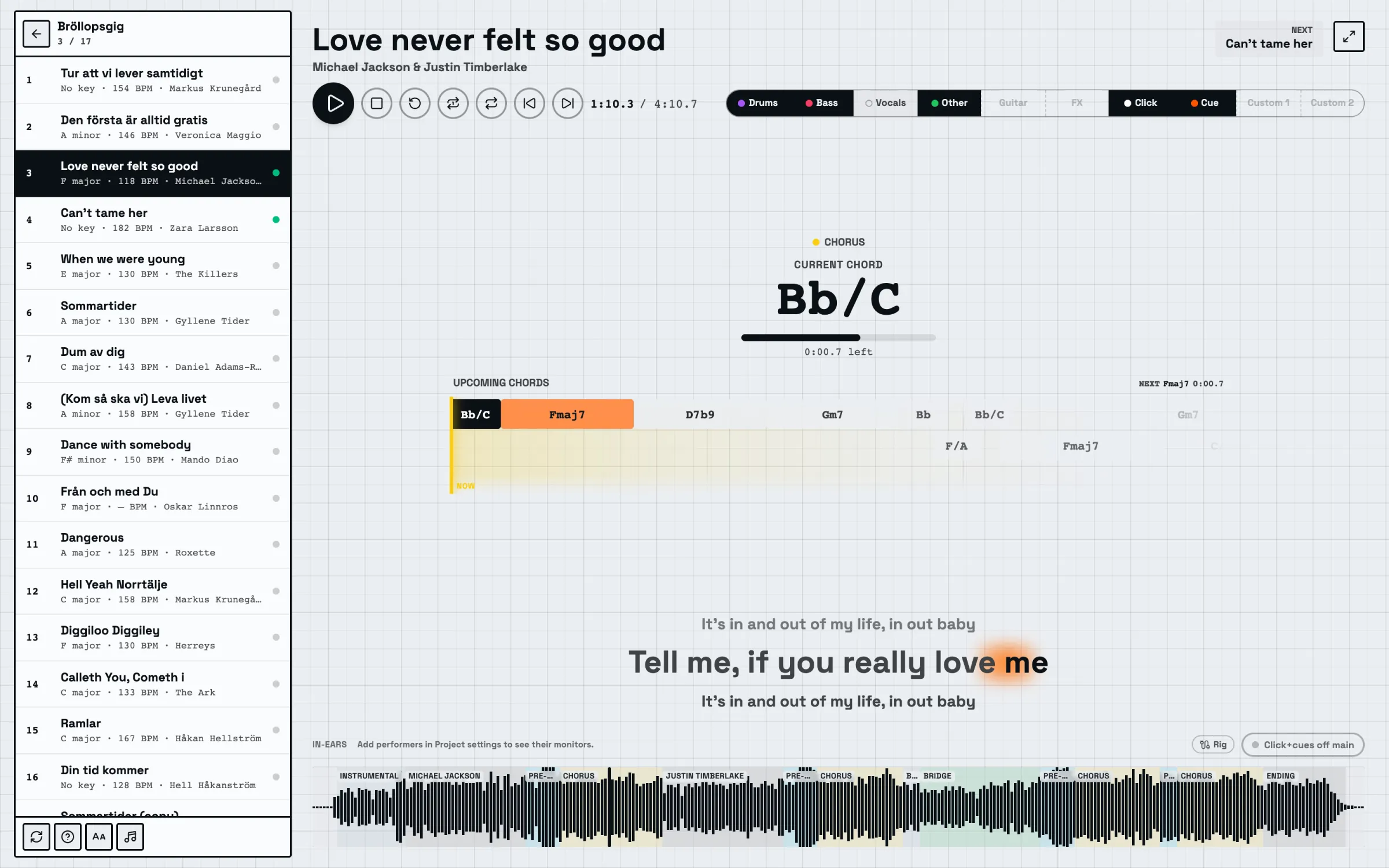 Live stage view showing the current chord, upcoming chords and the lyric line being sung